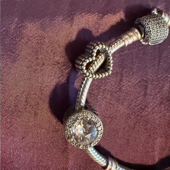 Pandora bracelet, 2 charms and spacer - Picture 2 of 8